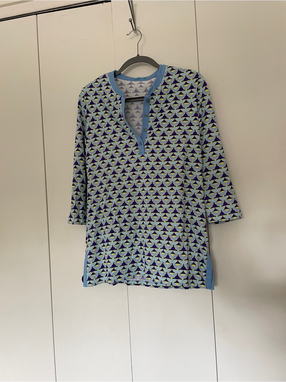 J. McLaughlin Blue and Purple Patterned Top | M